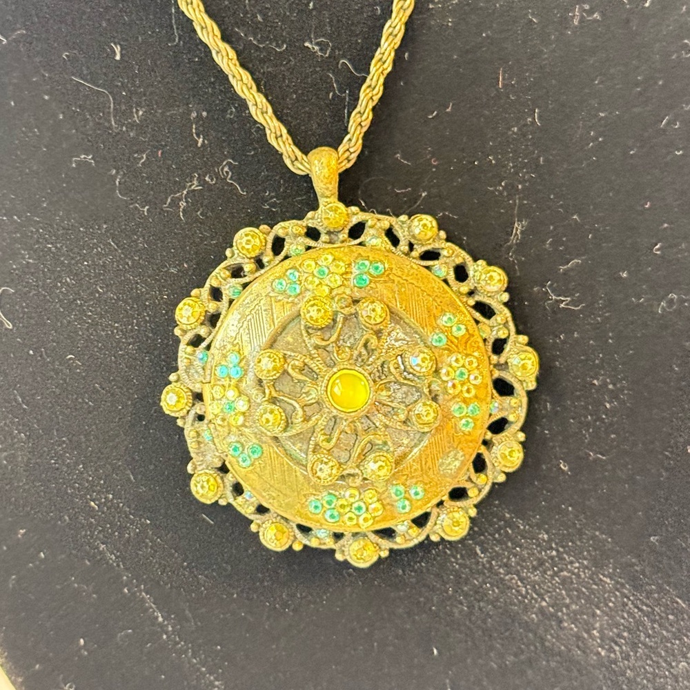 Vintage Y2K Locket Necklace